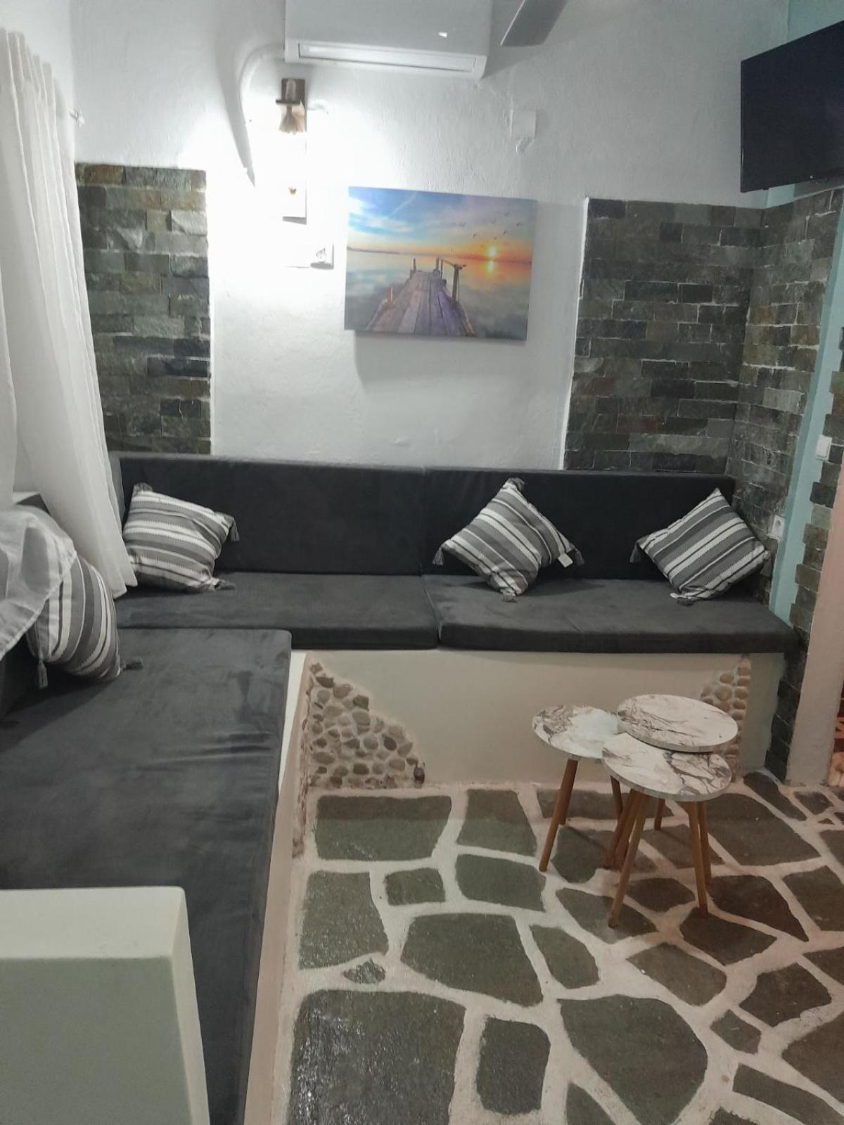 Apartment Anatoli In Front Of The Mesongi
